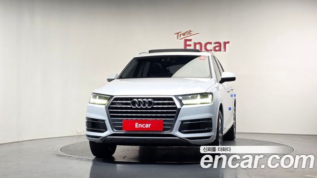 Audi Q7 2019 — photo 3