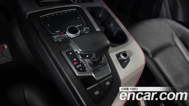 Audi Q7 2019 — photo 12