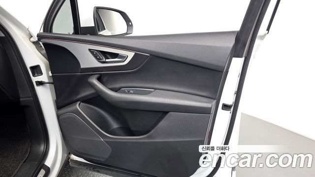 Audi Q7 2019 — photo 14