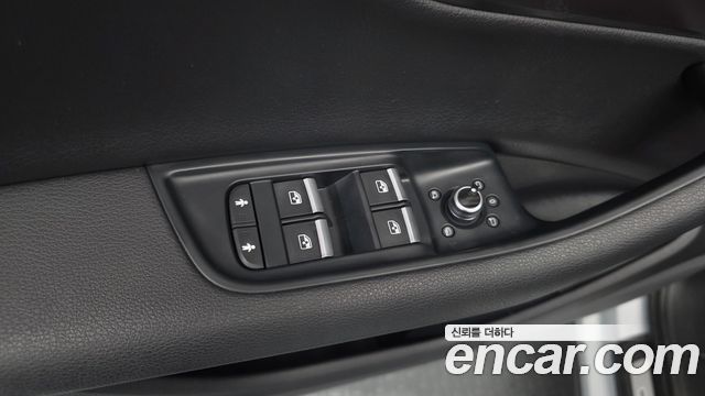 Audi Q7 2019 — photo 30