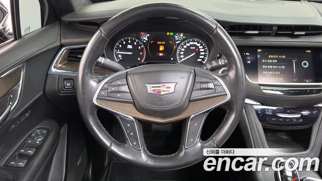 Cadillac XT5 2018 — photo 14