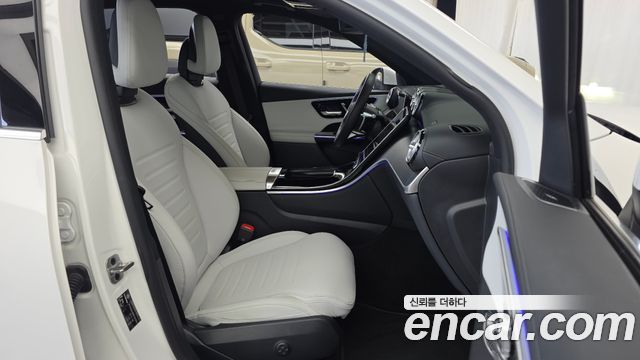 Mercedes-Benz GLC-Class 2023 — photo 11