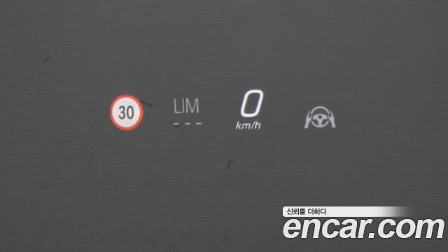 Mercedes-Benz GLC-Class 2023 — photo 17