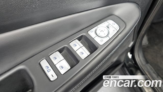 Hyundai Santafe 2021 — photo 28