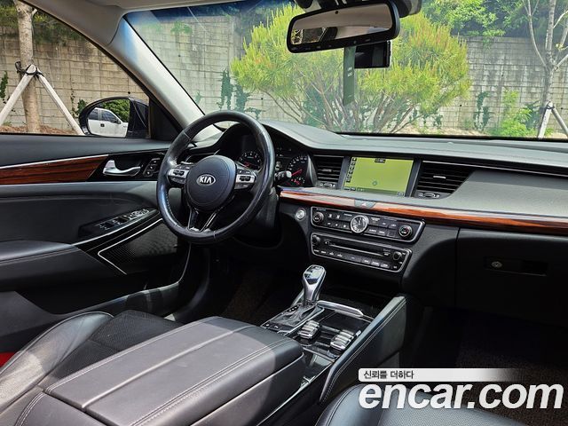 Kia K7 2016 — photo 11
