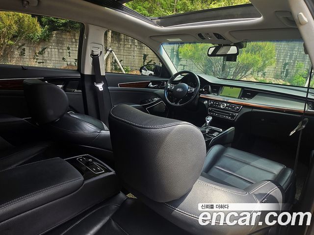Kia K7 2016 — photo 12