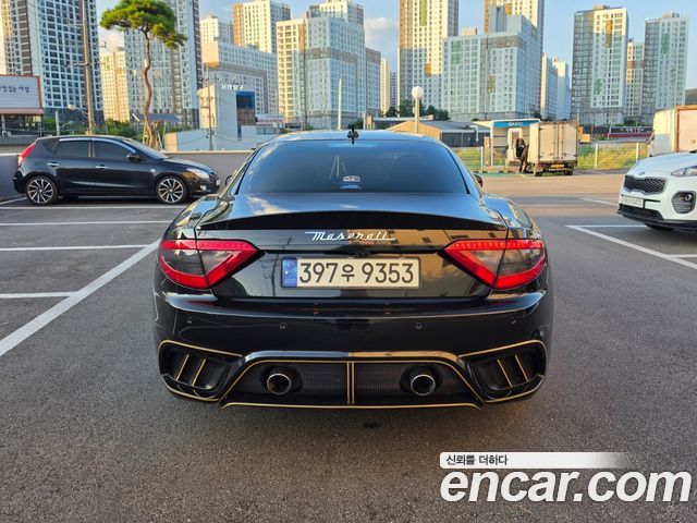 Maserati GranTurismo 2018 — photo 2