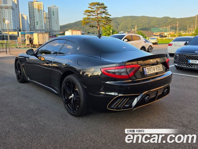 Maserati GranTurismo 2018 — photo 6