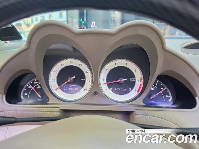 Mercedes-Benz SL-Class 2009 — photo 11