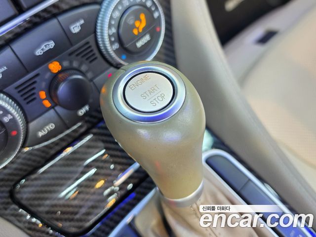 Mercedes-Benz SL-Class 2009 — photo 15