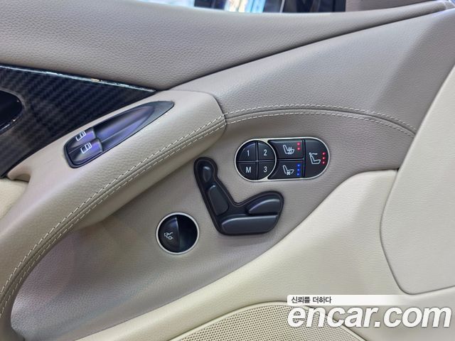Mercedes-Benz SL-Class 2009 — photo 16