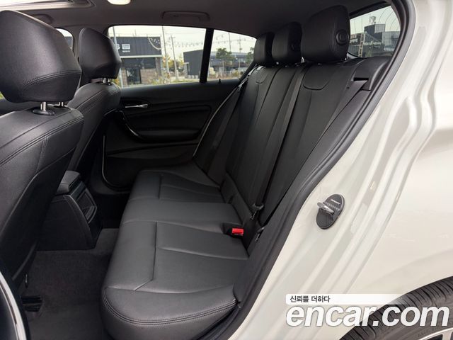 BMW 1-Series 2019 — photo 9