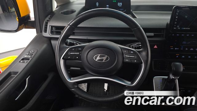 Hyundai Staria 2025 — photo 19