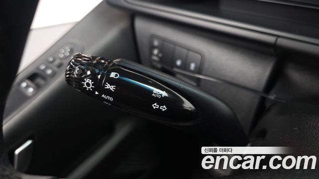 Hyundai Staria 2025 — photo 24