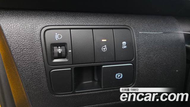 Hyundai Staria 2025 — photo 26