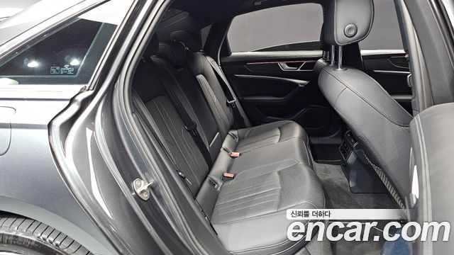 Audi A6 2021 — photo 11