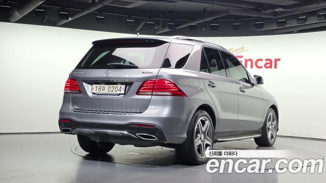 Mercedes-Benz GLE-Class 2016 — photo 2