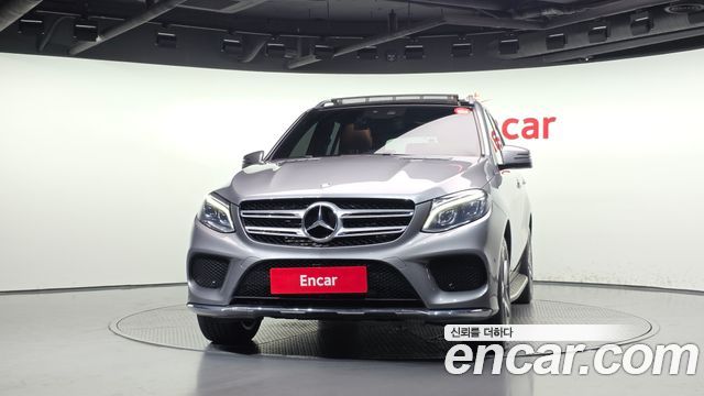Mercedes-Benz GLE-Class 2016 — photo 3