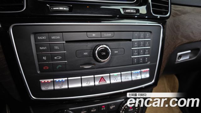 Mercedes-Benz GLE-Class 2016 — photo 20