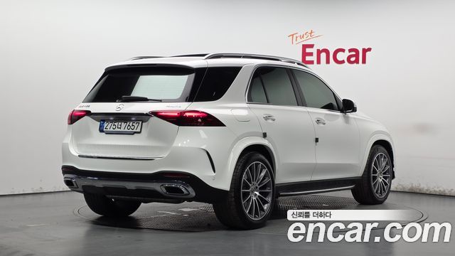 Mercedes-Benz GLE-Class 2024 — photo 2