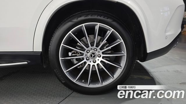 Mercedes-Benz GLE-Class 2024 — photo 7