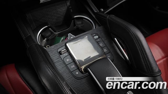 Mercedes-Benz GLE-Class 2024 — photo 32