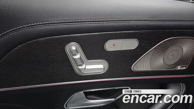 Mercedes-Benz GLE-Class 2024 — photo 35