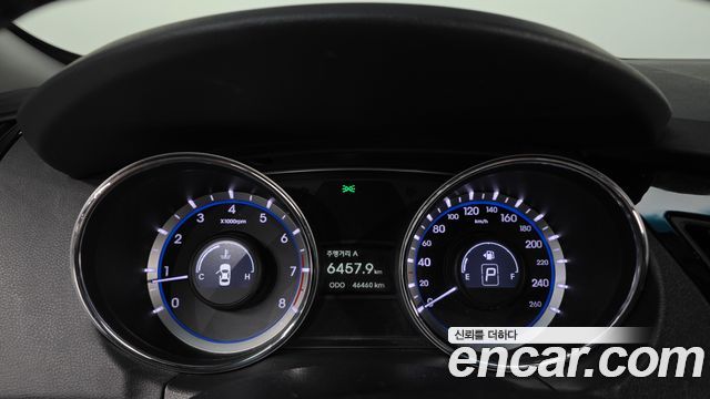 Hyundai Sonata 2011 — photo 8