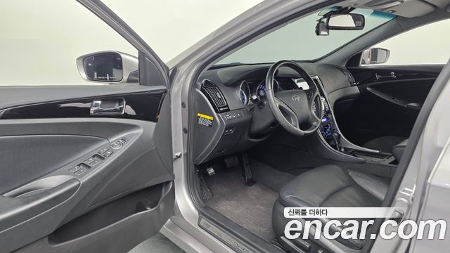 Hyundai Sonata 2011 — photo 10