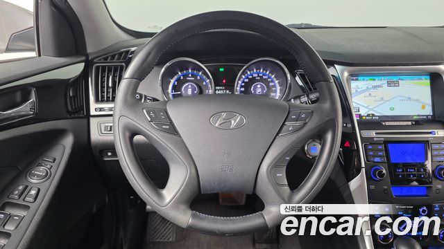 Hyundai Sonata 2011 — photo 13