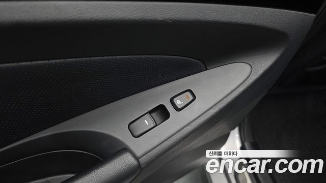 Hyundai Sonata 2011 — photo 19