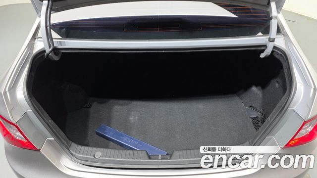 Hyundai Sonata 2011 — photo 20