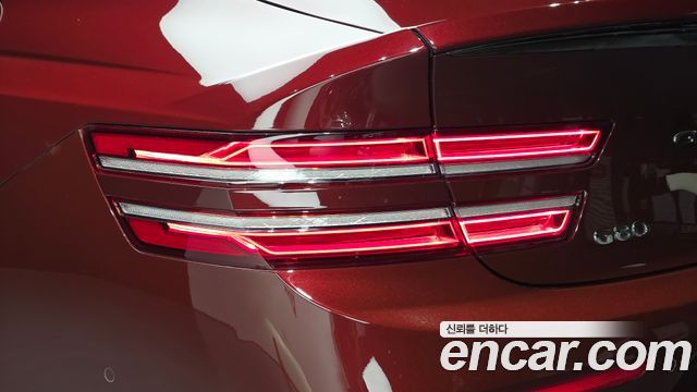 Genesis G80 2022 — photo 9