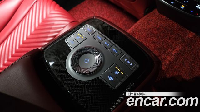 Genesis G80 2022 — photo 30