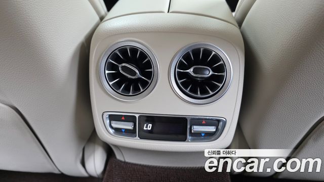 Mercedes-Benz CLS-Class 2020 — photo 34