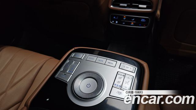 Genesis G80 2022 — photo 17