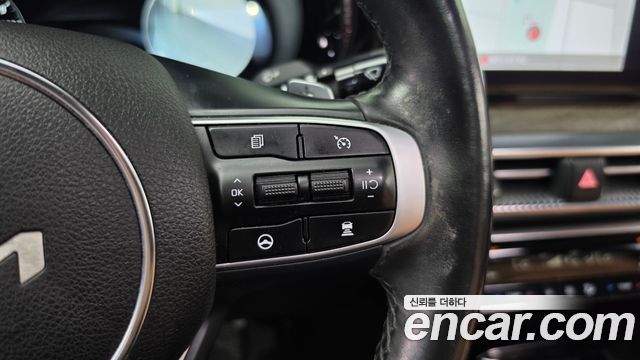 Kia K5 2023 — photo 15
