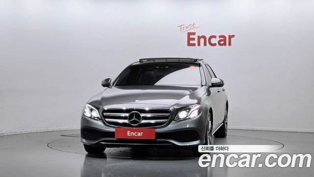 Mercedes-Benz E-Class 2017 — photo 3