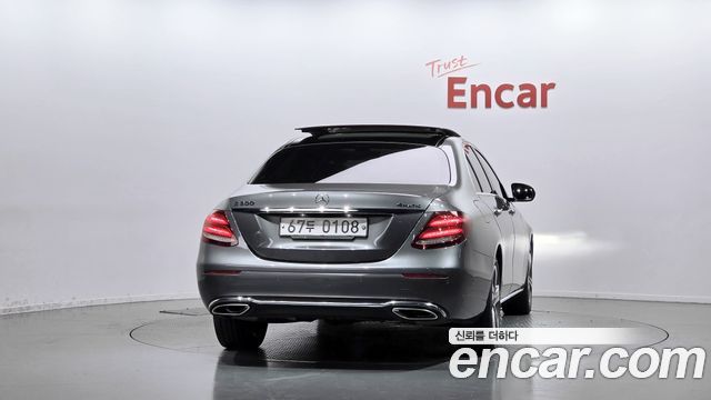 Mercedes-Benz E-Class 2017 — photo 4