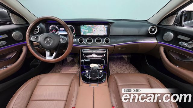 Mercedes-Benz E-Class 2017 — photo 7