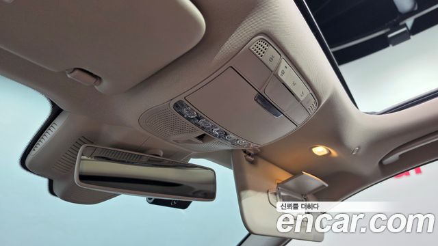 Mercedes-Benz E-Class 2017 — photo 17