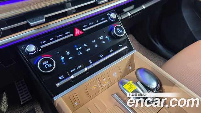 Hyundai Santafe 2024 — photo 25