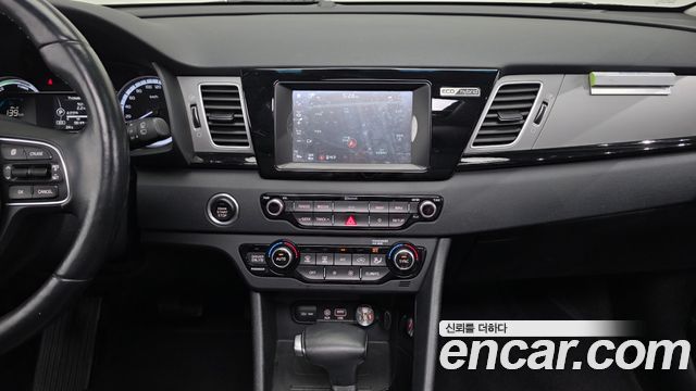 Kia Niro 2018 — photo 20