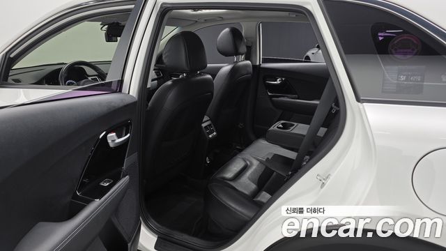 Kia Niro 2018 — photo 16