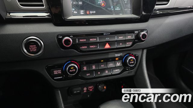 Kia Niro 2018 — photo 30