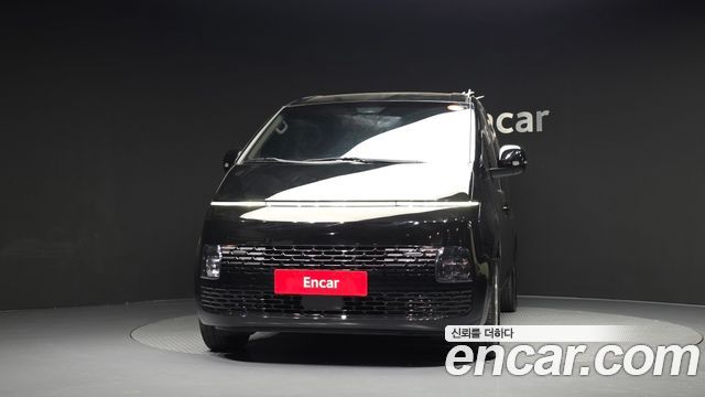 Hyundai Staria 2022 — photo 3