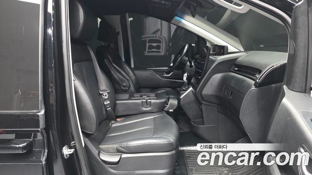Hyundai Staria 2022 — photo 17