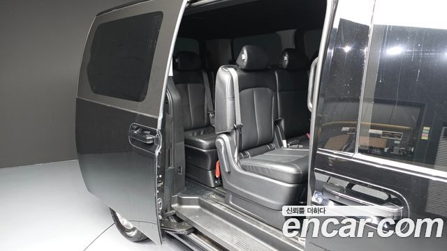 Hyundai Staria 2022 — photo 18