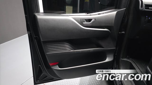 Hyundai Staria 2022 — photo 14