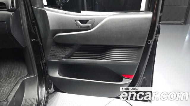 Hyundai Staria 2022 — photo 15